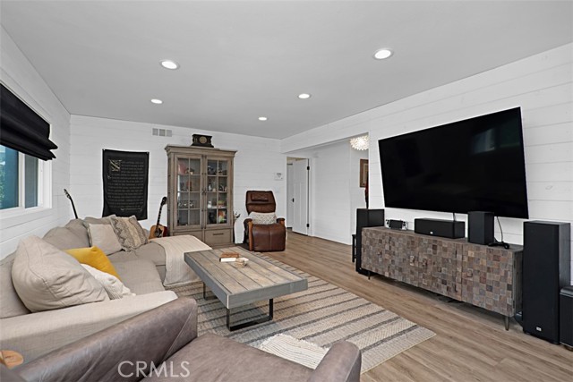 MLS #OC25244176 image #13