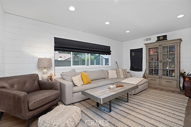 MLS #OC25244176 image #14