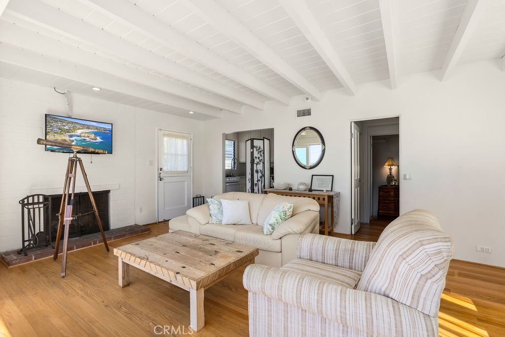 MLS #OC25244249 image #2