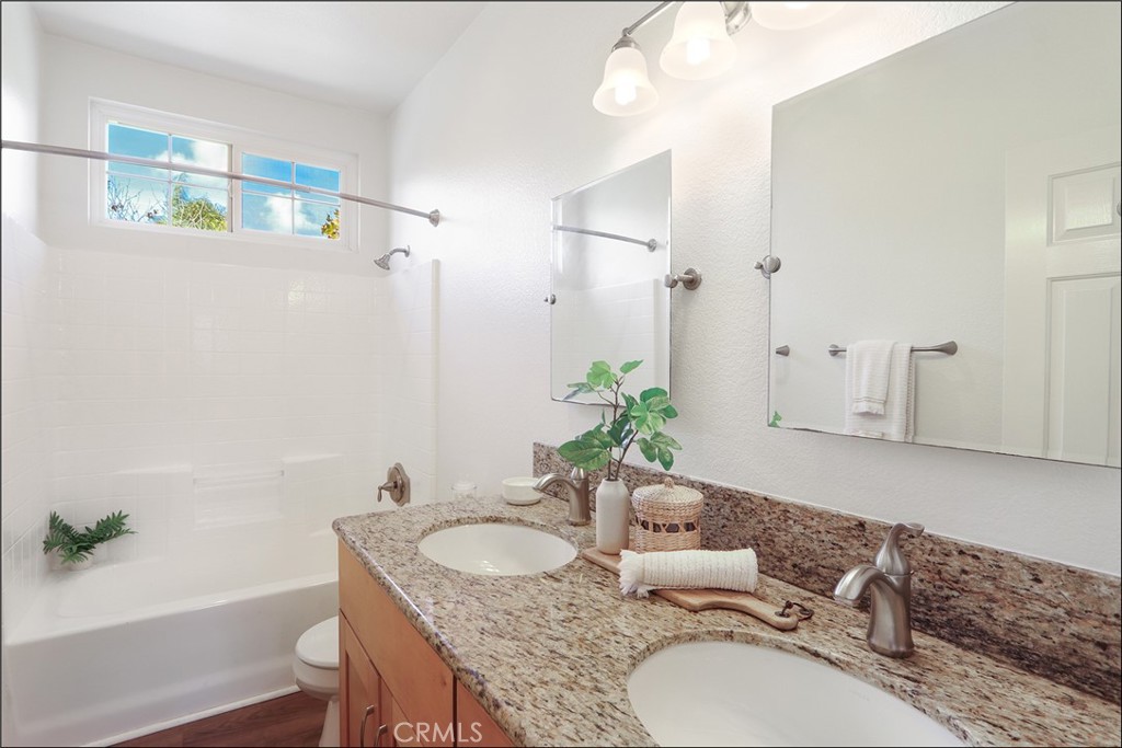 MLS #OC25244282 image #20