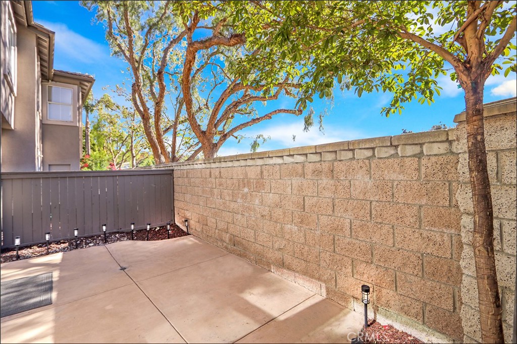 MLS #OC25244282 image #24