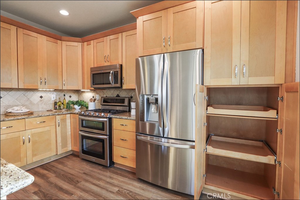 MLS #OC25244282 image #5