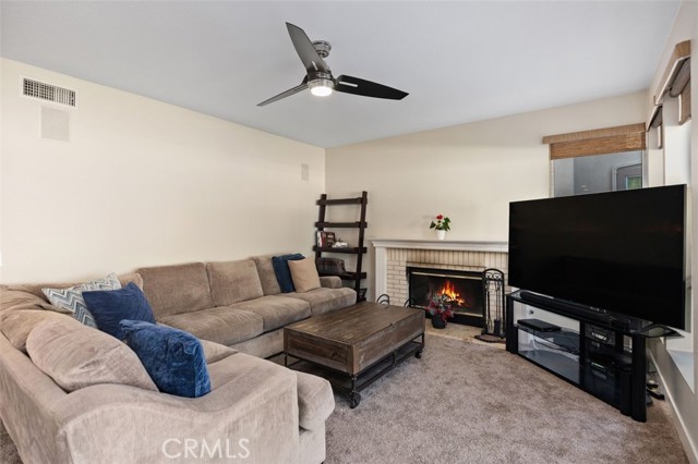 MLS #OC25244301 image #11