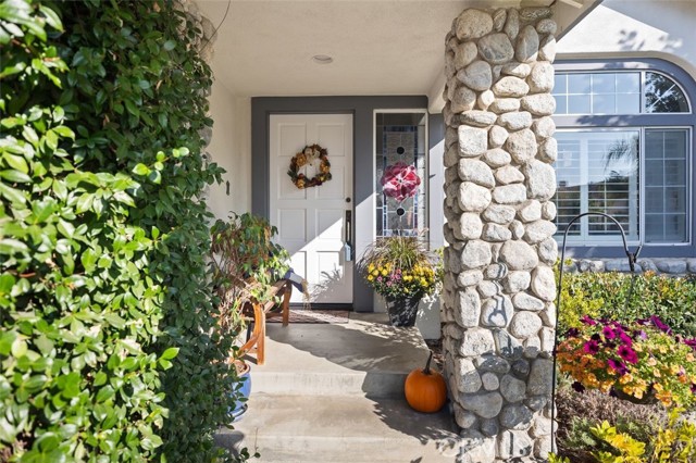 MLS #OC25244301 image #2