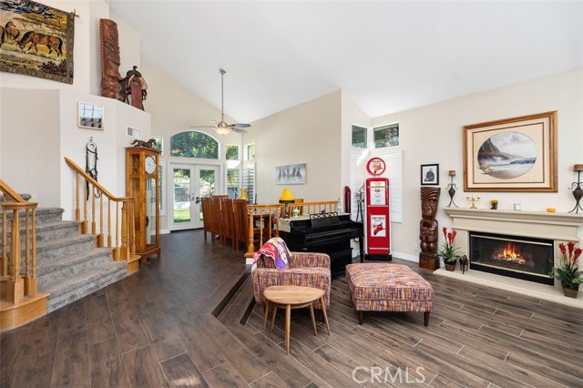 MLS #OC25244301 image #4