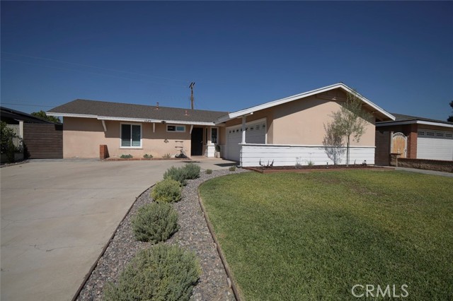 MLS #OC25244303 image #1