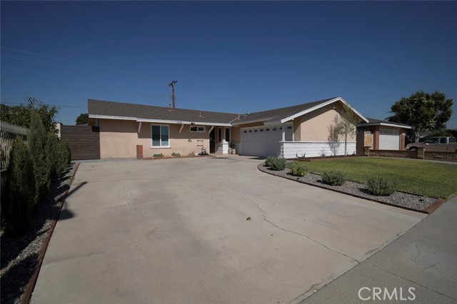 MLS #OC25244303 image #2