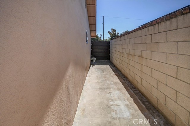 MLS #OC25244303 image #30