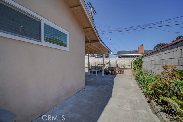 MLS #OC25244303 image #32