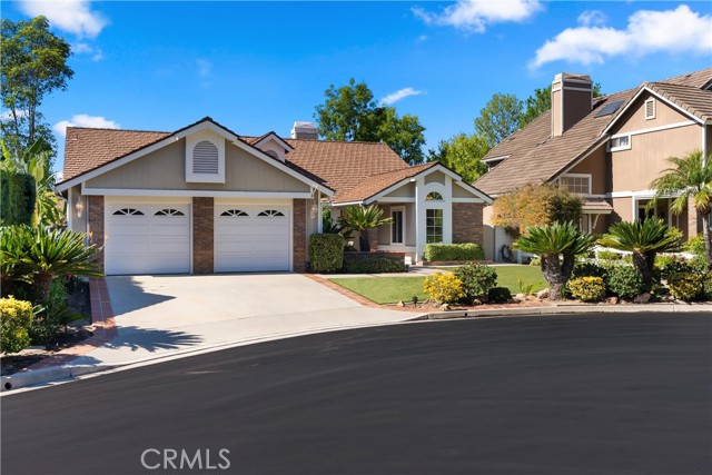 MLS #OC25244305 image #1