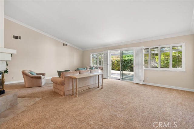 MLS #OC25244305 image #10