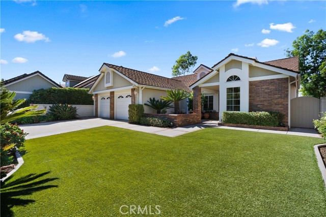 MLS #OC25244305 image #2