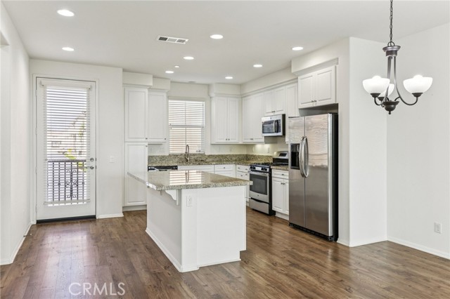 MLS #OC25244411 image #4