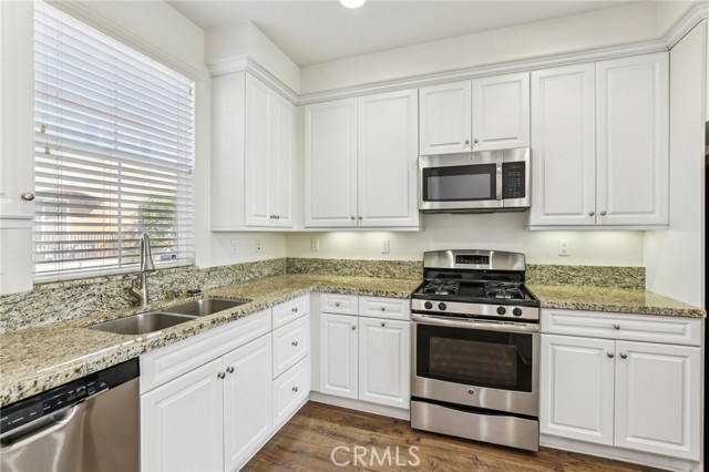 MLS #OC25244411 image #6