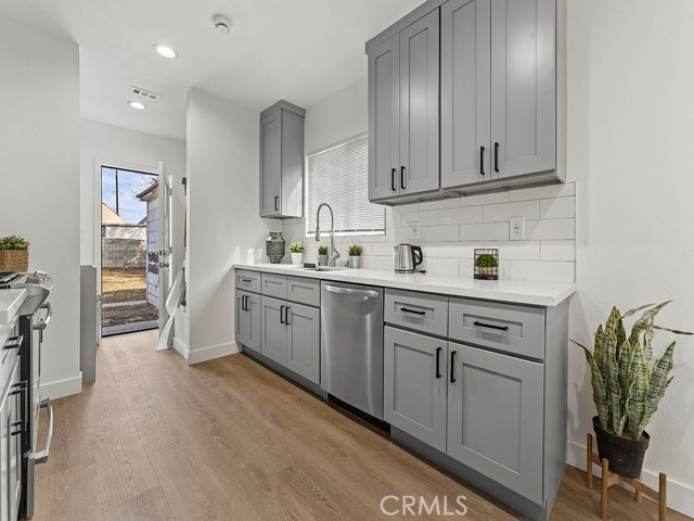 MLS #OC25244425 image #5