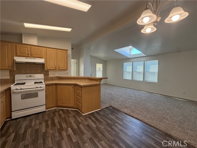 MLS #OC25244435 image #1