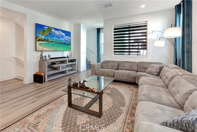 MLS #OC25244510 image #10