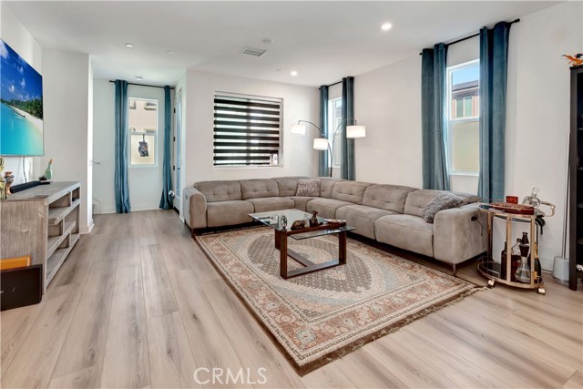 MLS #OC25244510 image #7