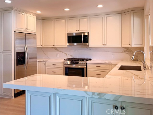 MLS #OC25244516 image #37