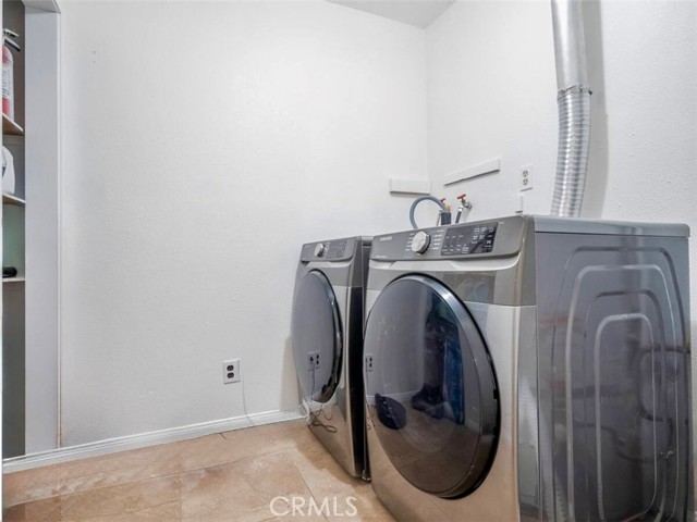 MLS #OC25244516 image #4