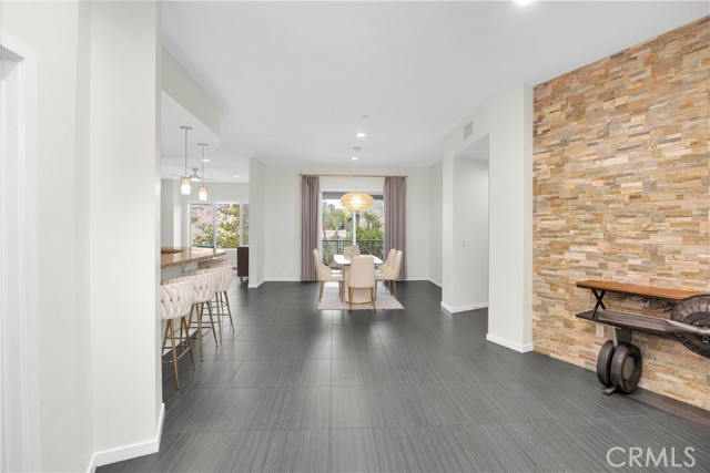 MLS #OC25244552 image #2