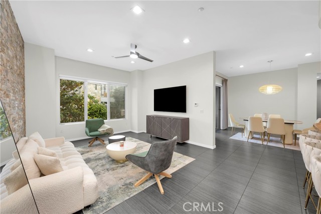 MLS #OC25244552 image #4