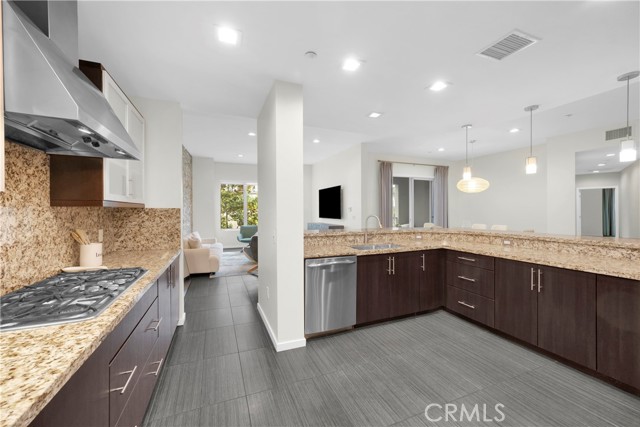 MLS #OC25244552 image #8