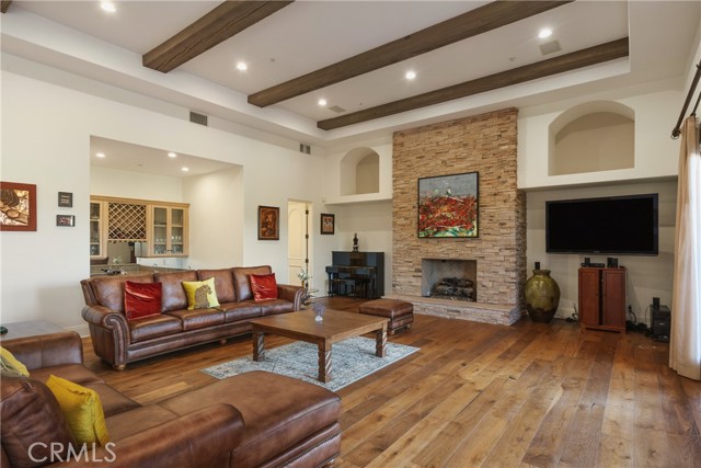 MLS #OC25244572 image #14