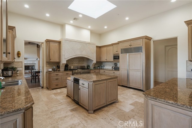 MLS #OC25244572 image #16