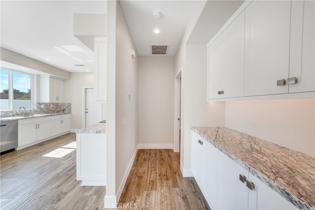 MLS #OC25244712 image #11