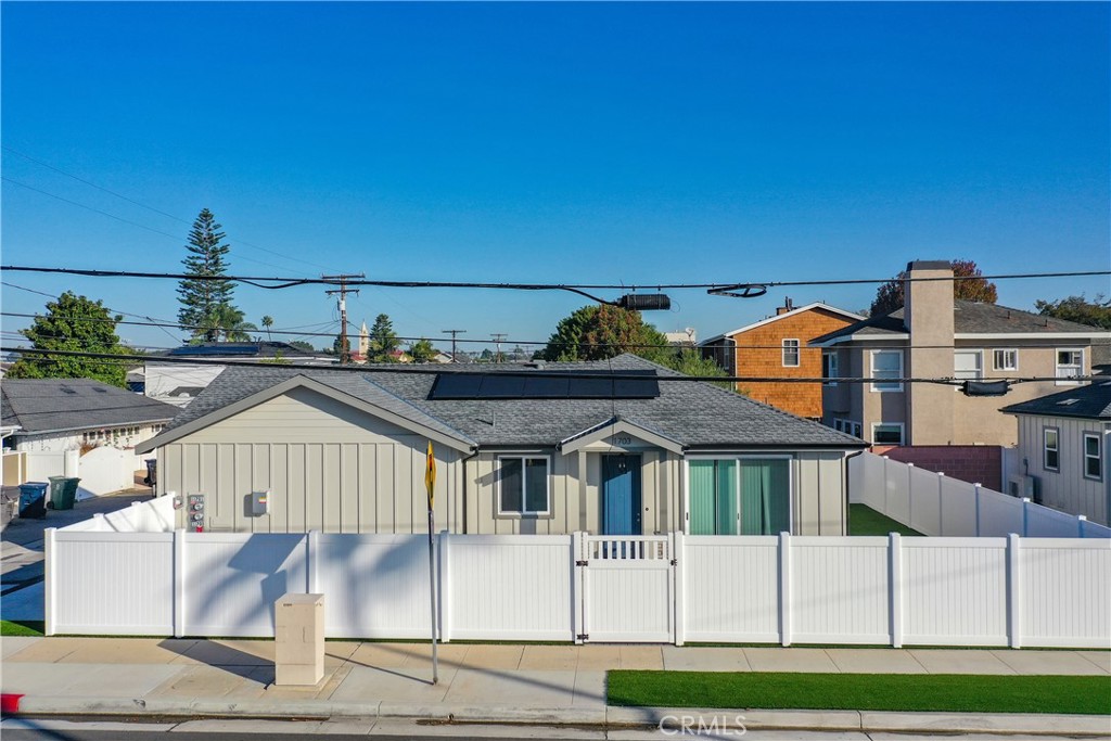 MLS #OC25244712 image #2