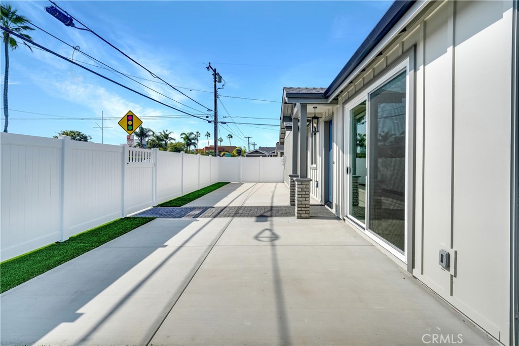 MLS #OC25244712 image #3