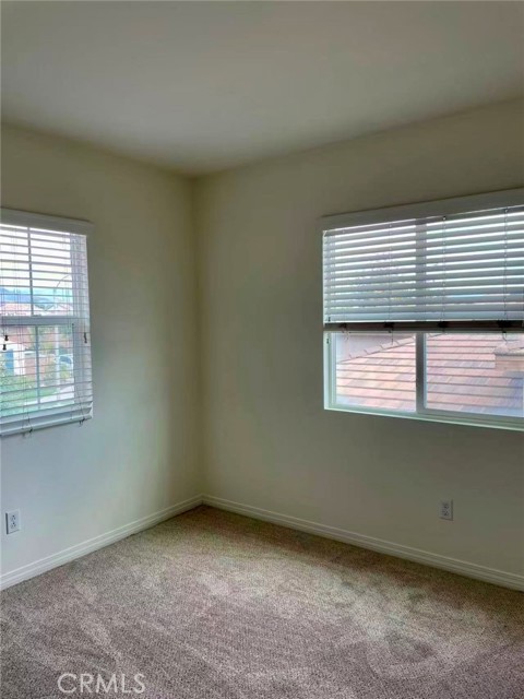 MLS #OC25244717 image #23