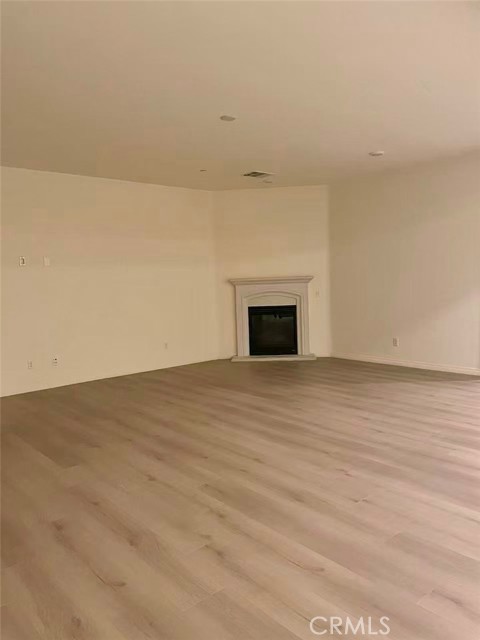 MLS #OC25244717 image #6