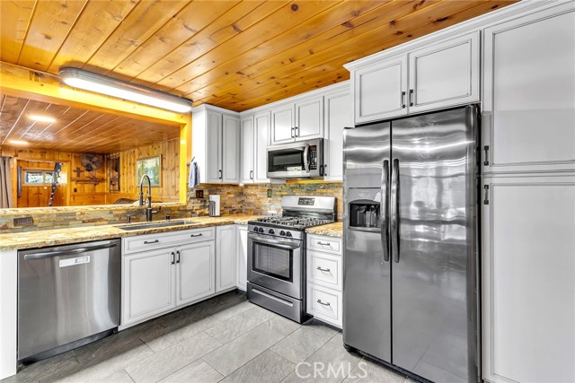 MLS #OC25244782 image #11