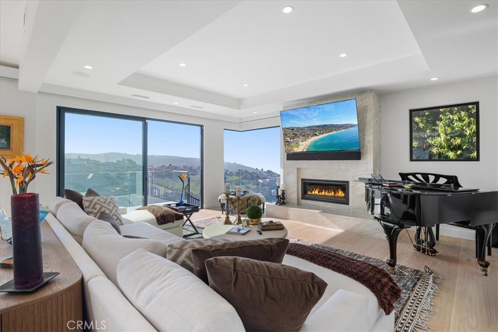 MLS #OC25244818 image #10