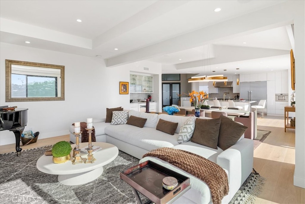 MLS #OC25244818 image #17