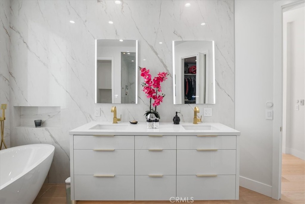 MLS #OC25244818 image #26