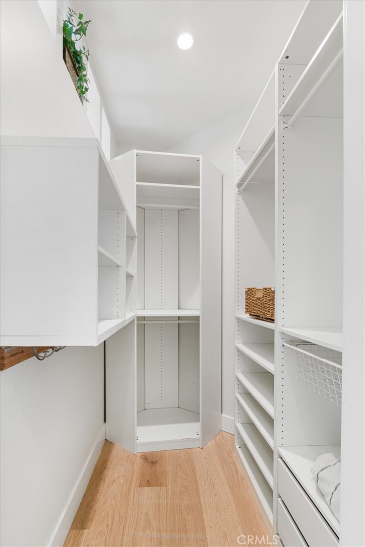 MLS #OC25244818 image #39