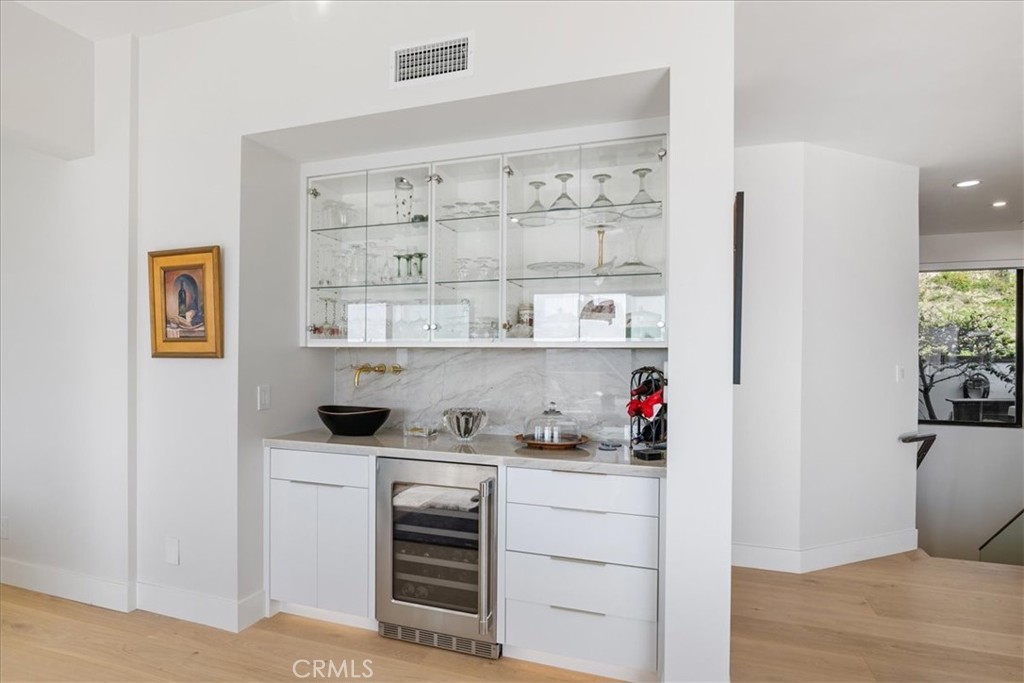 MLS #OC25244818 image #9