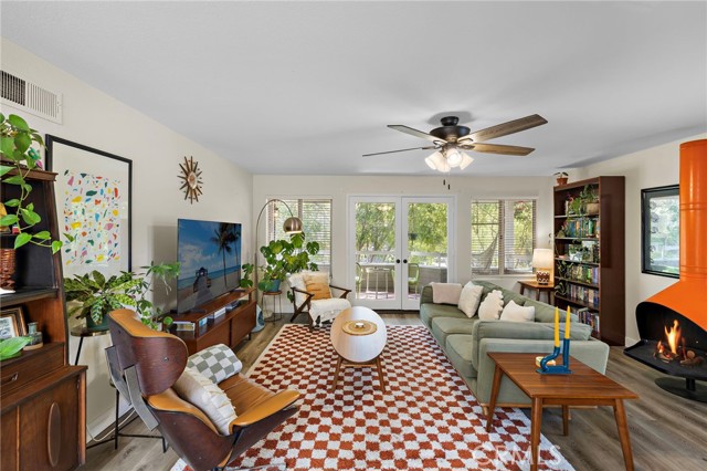 MLS #OC25244870 image #5