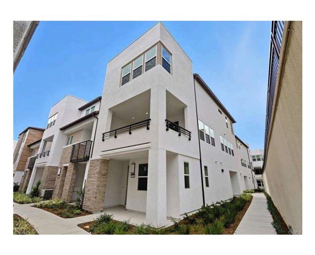 MLS #OC25244904 image #1