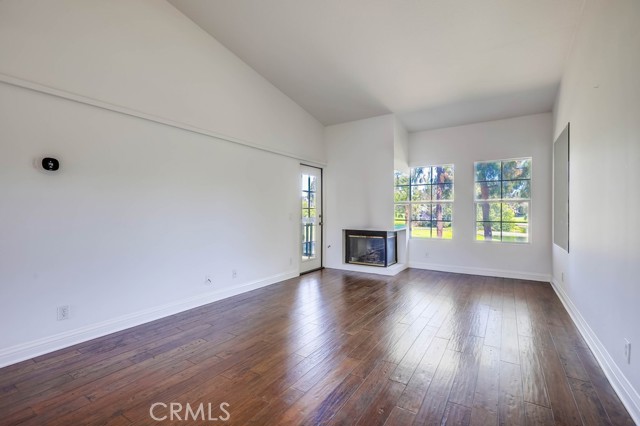 MLS #OC25244961 image #6