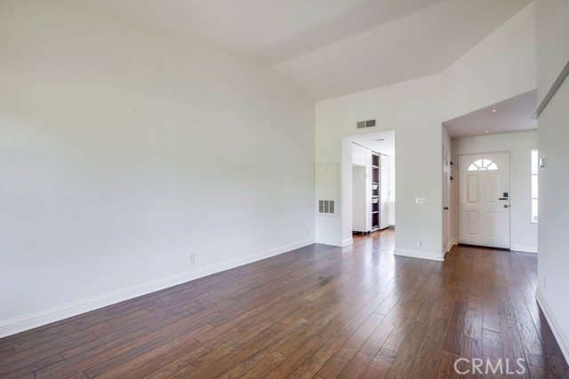 MLS #OC25244961 image #7