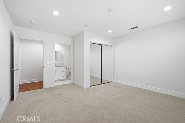 MLS #OC25245001 image #16