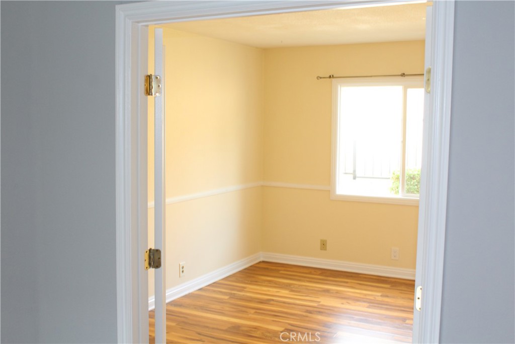 MLS #OC25245187 image #13