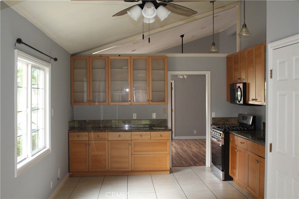 MLS #OC25245187 image #7