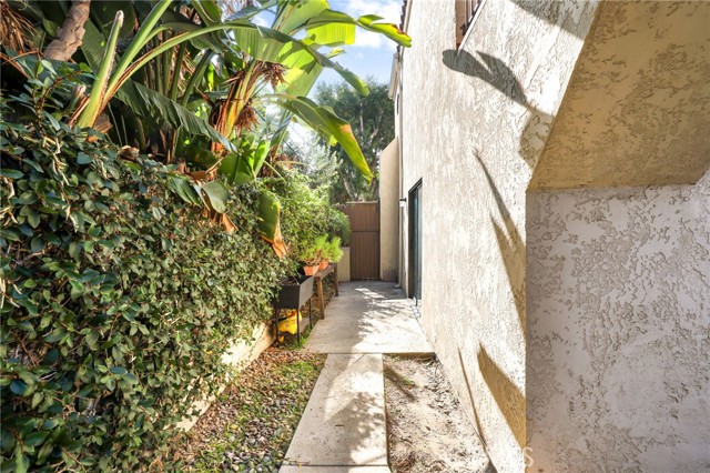 MLS #OC25245207 image #27