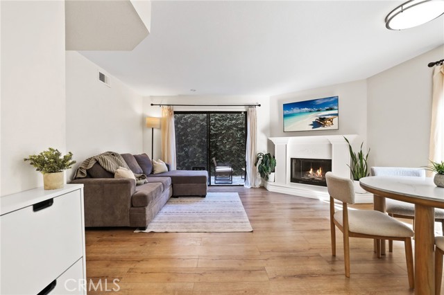 MLS #OC25245207 image #4