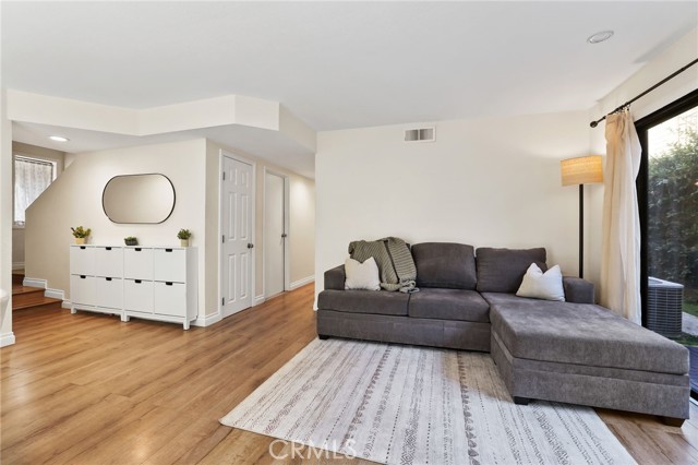 MLS #OC25245207 image #7